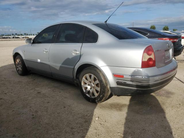 Photo 1 VIN: WVWPD63BX2P226527 - VOLKSWAGEN PASSAT 