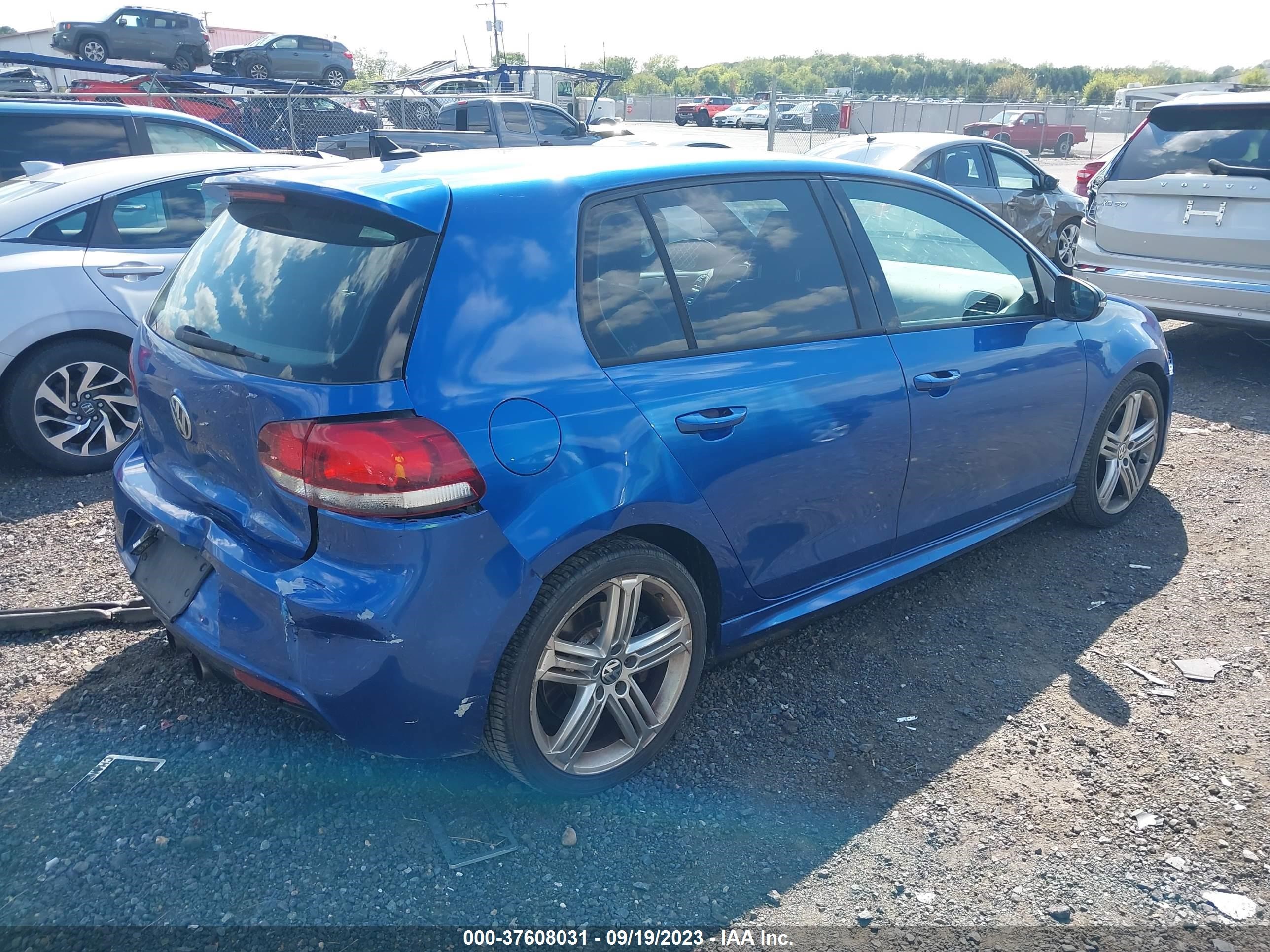 Photo 3 VIN: WVWPF7AJ6CW269831 - VOLKSWAGEN GOLF 