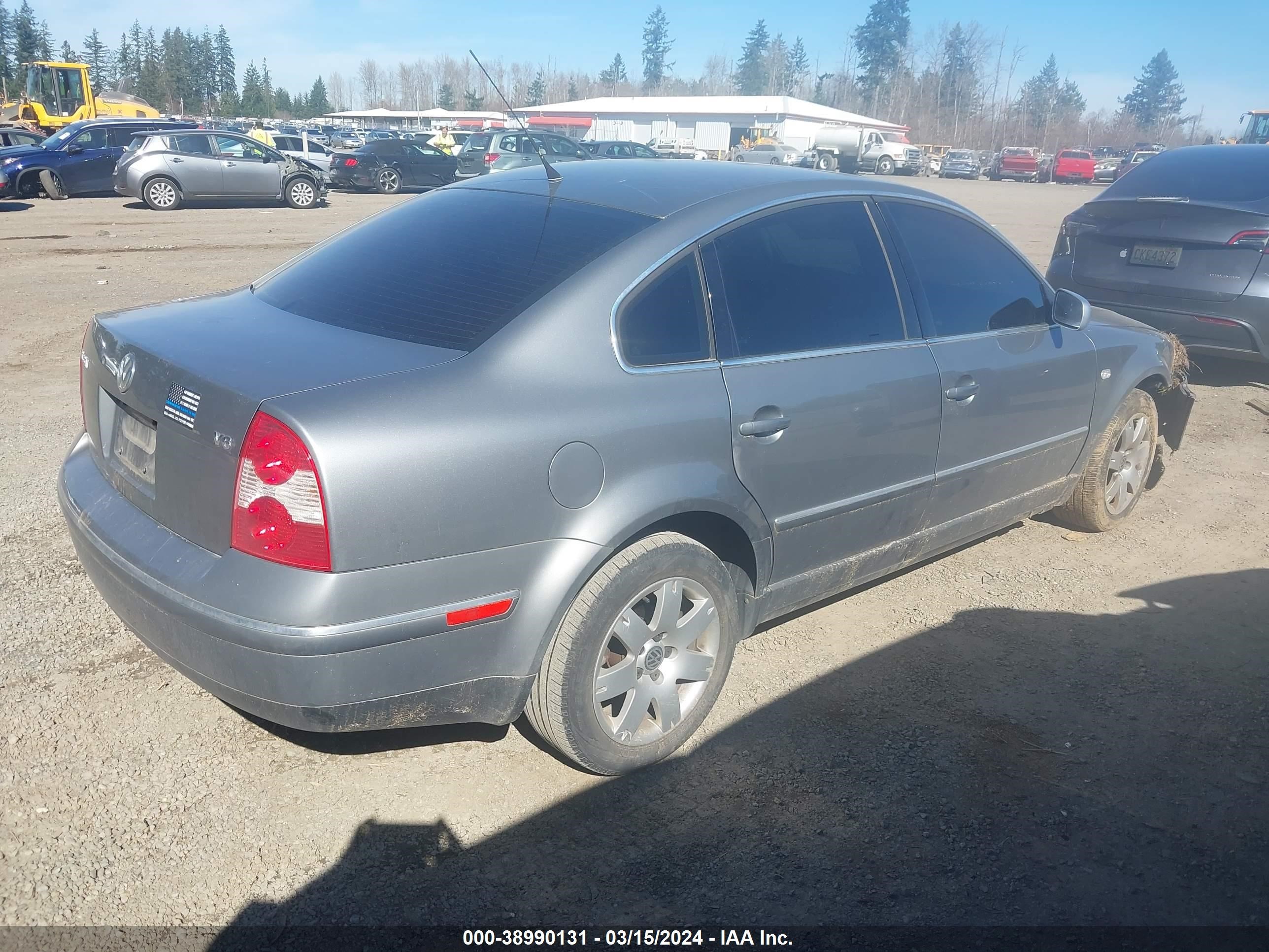 Photo 3 VIN: WVWRH63B02P284157 - VOLKSWAGEN PASSAT 