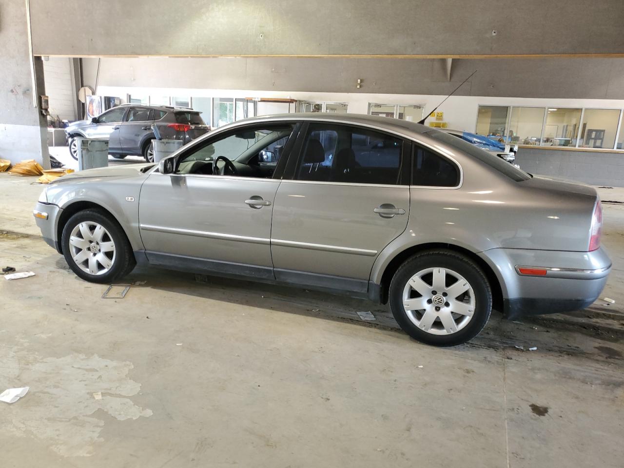 Photo 1 VIN: WVWRH63B12P359576 - VOLKSWAGEN PASSAT 