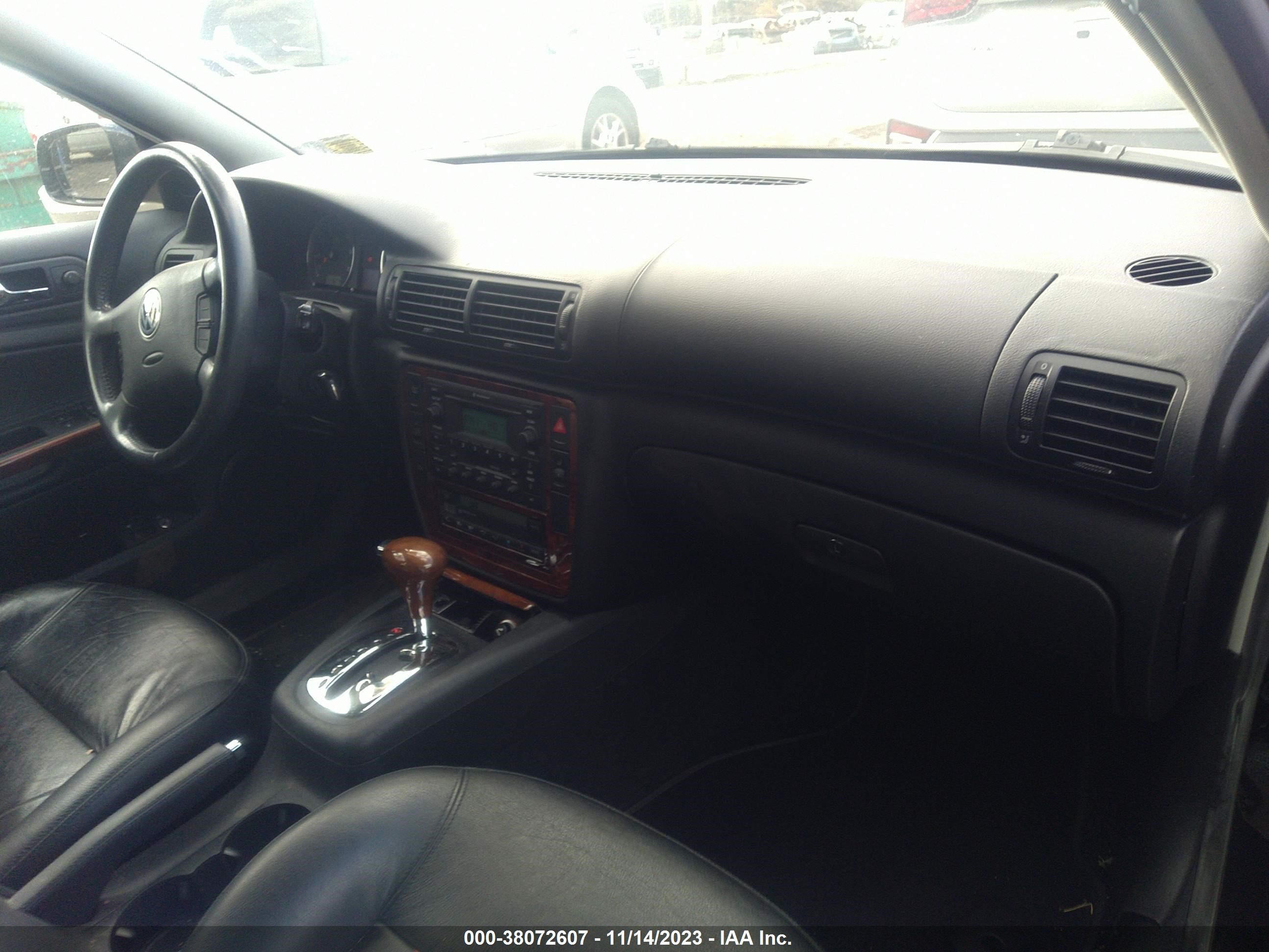 Photo 4 VIN: WVWRH63B23P057554 - VOLKSWAGEN PASSAT 