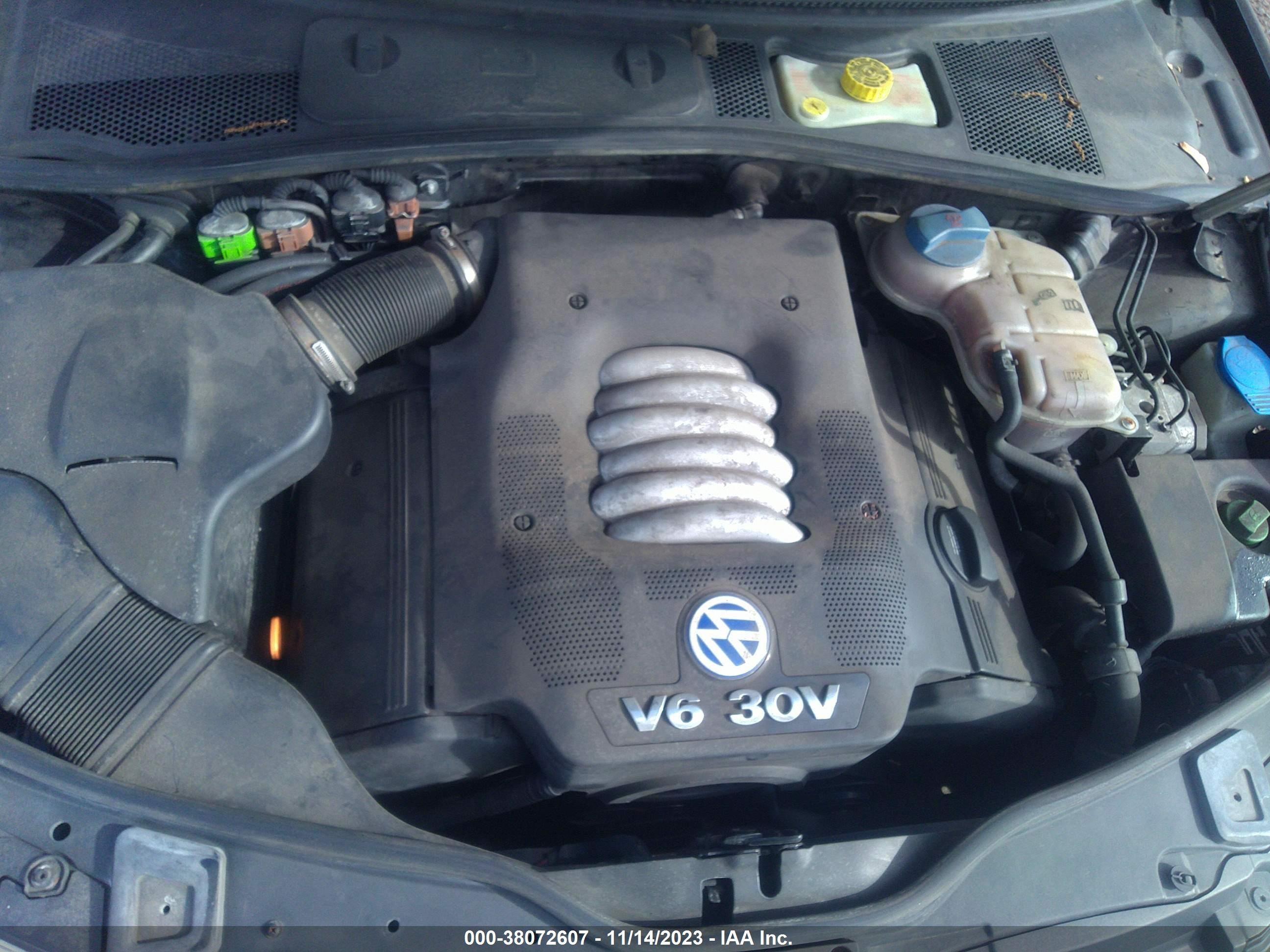 Photo 9 VIN: WVWRH63B23P057554 - VOLKSWAGEN PASSAT 