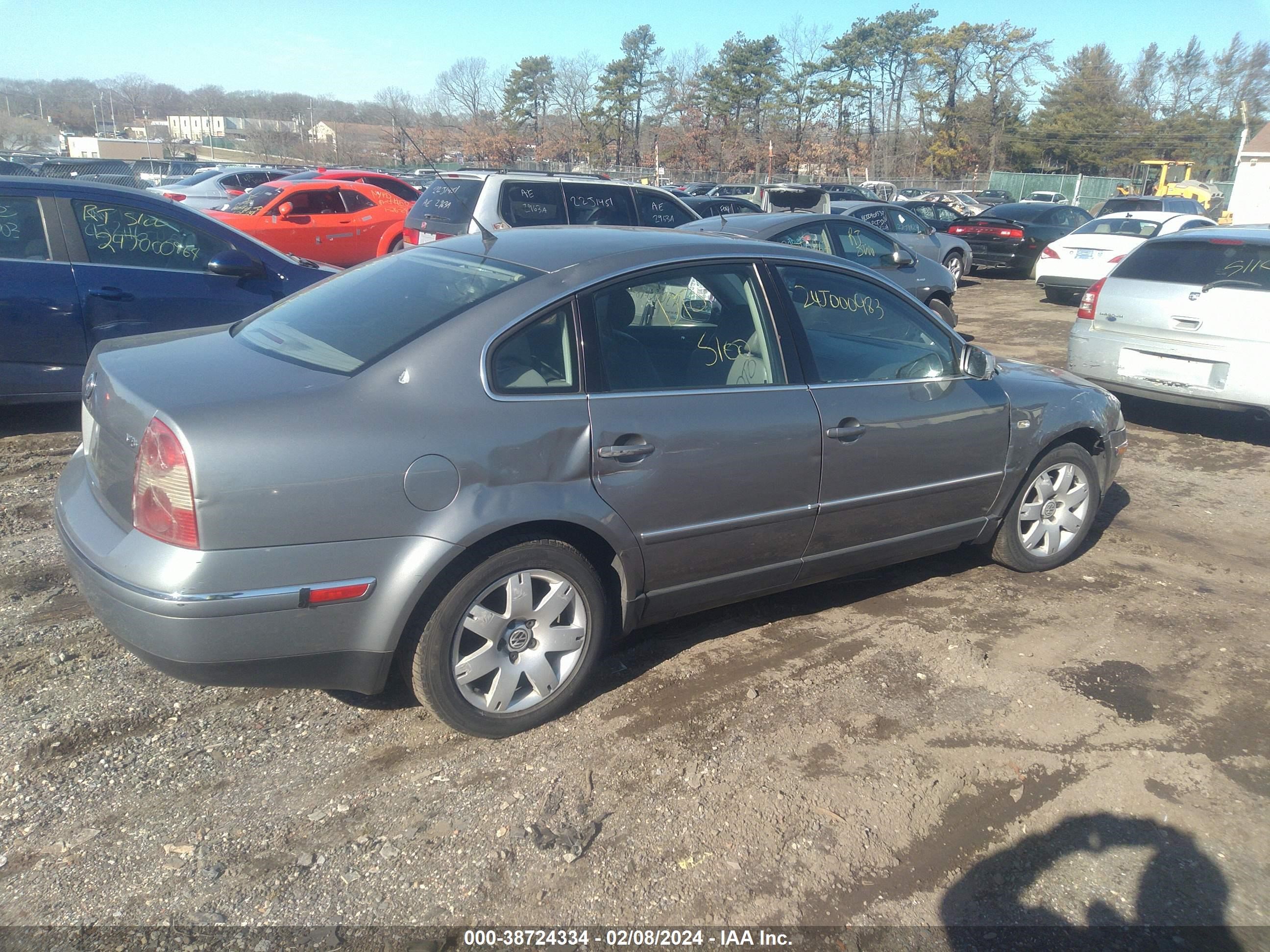 Photo 3 VIN: WVWRH63B63P271446 - VOLKSWAGEN PASSAT 