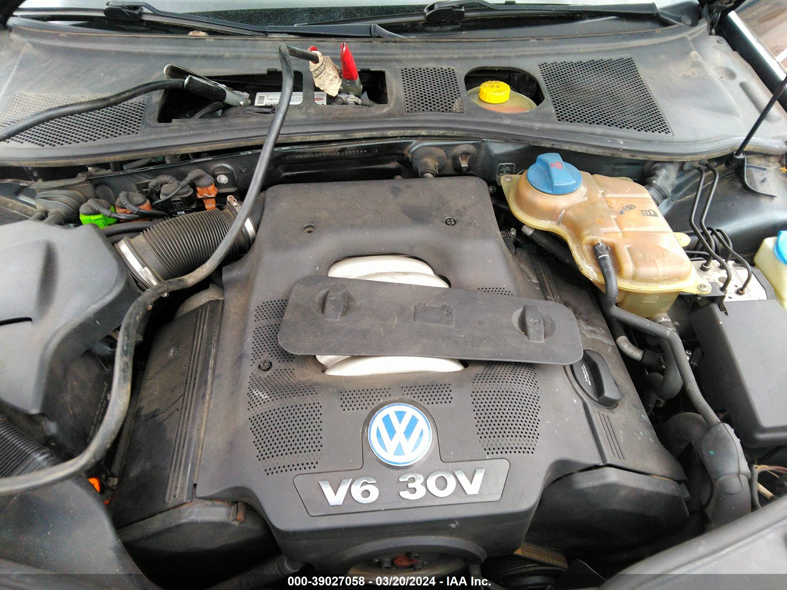 Photo 9 VIN: WVWRH63B81P198156 - VOLKSWAGEN PASSAT 