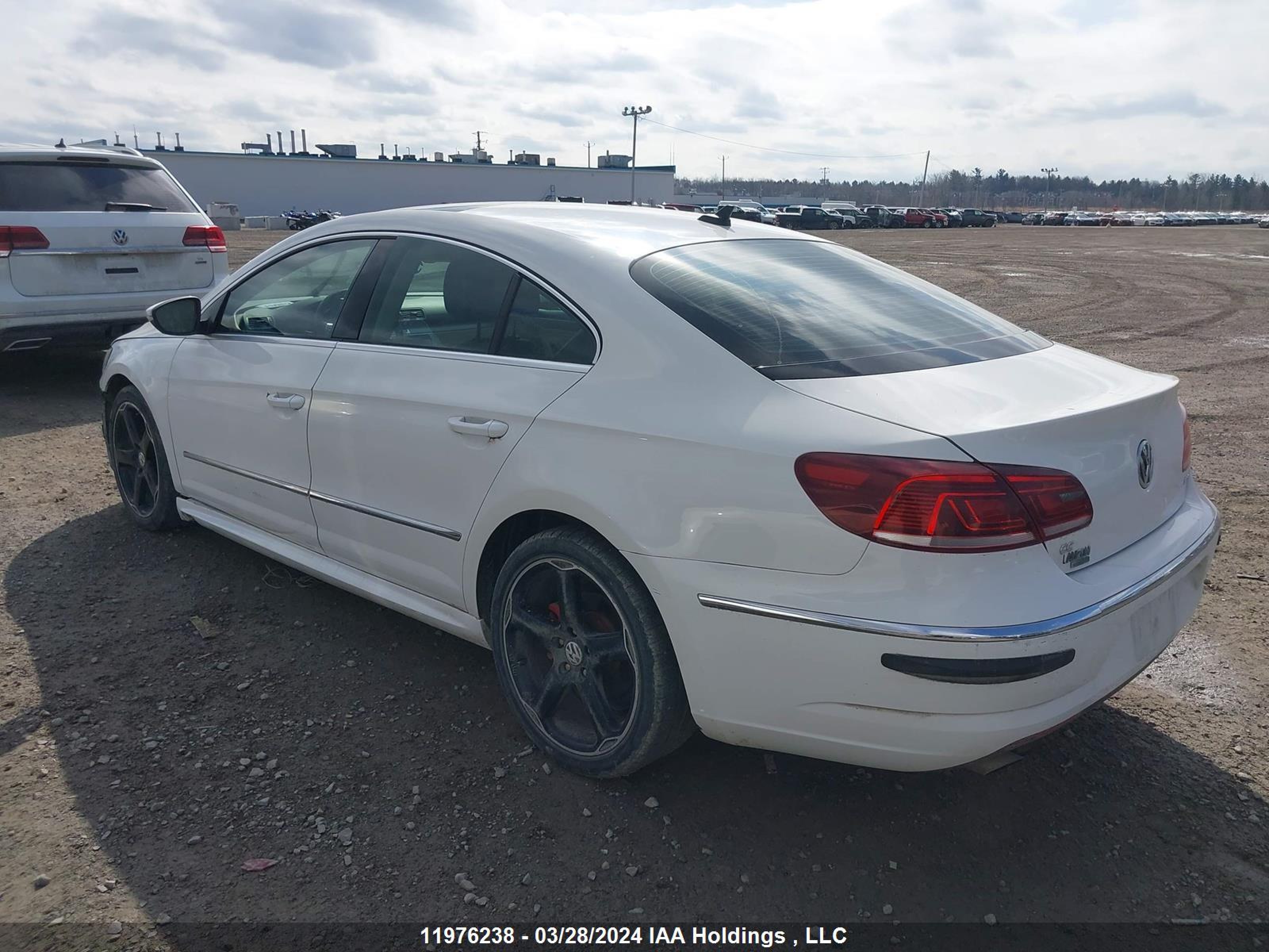 Photo 2 VIN: WVWRN7AN6DE558553 - VOLKSWAGEN PASSAT 