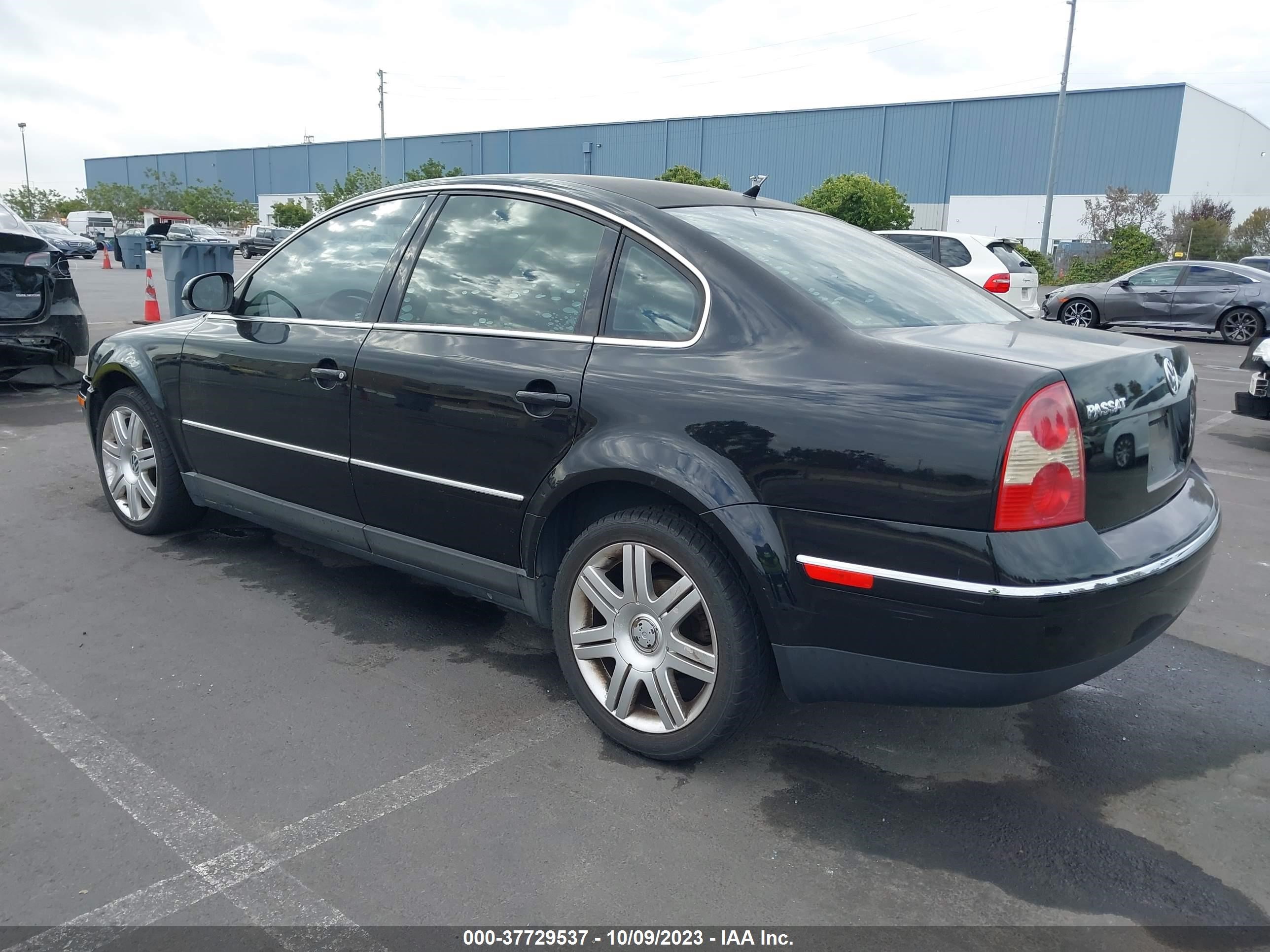 Photo 2 VIN: WVWRU63B85P018952 - VOLKSWAGEN PASSAT 