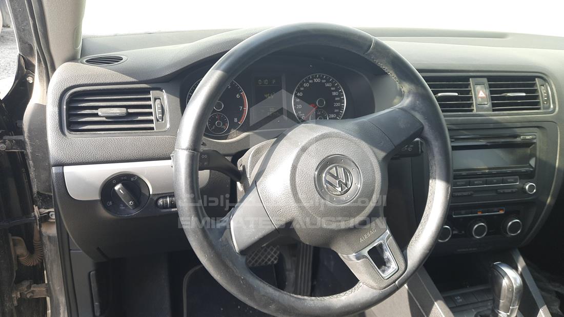 Photo 13 VIN: WVWRV1AJXFM200939 - VOLKSWAGEN JETTA 