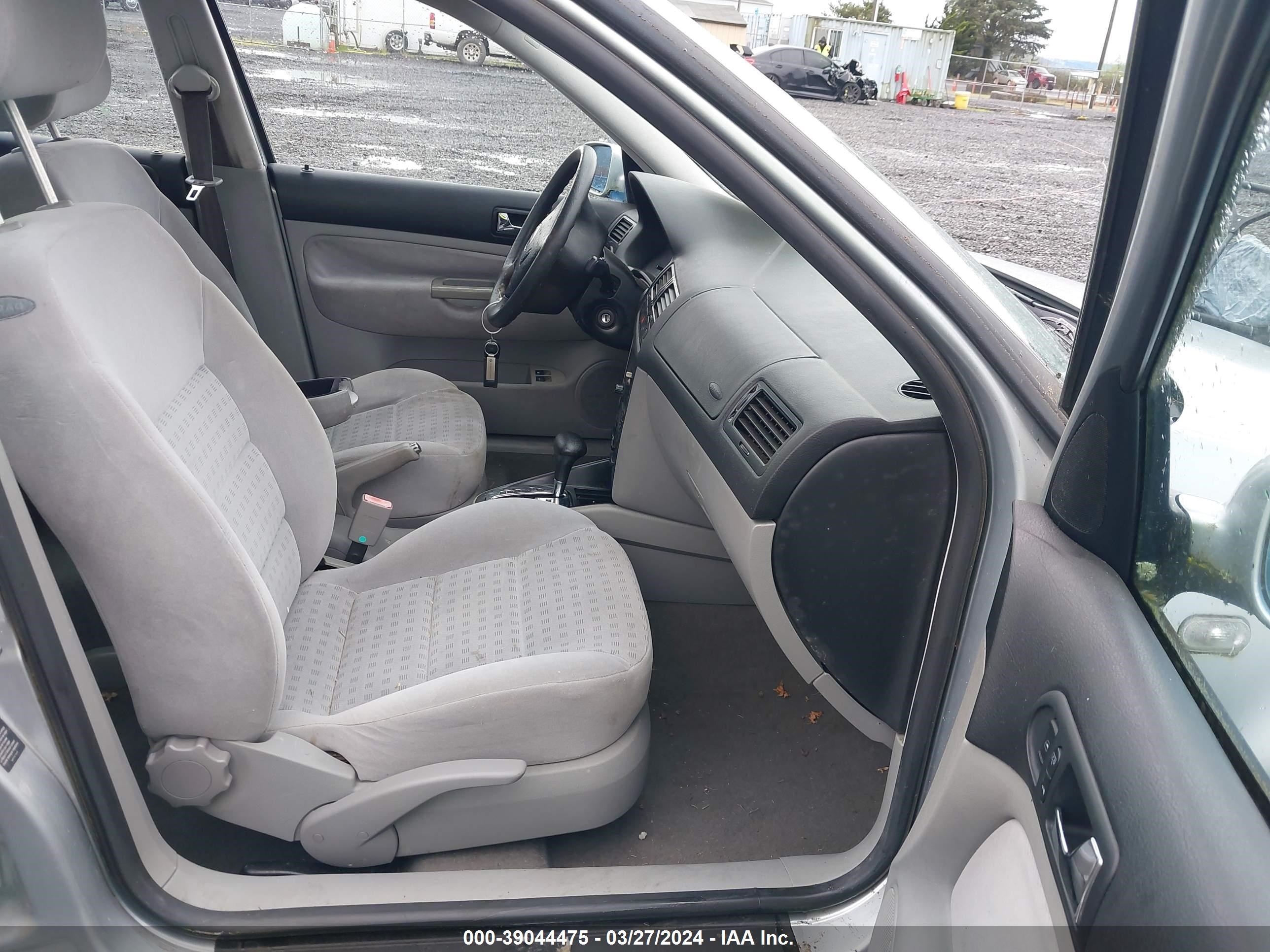 Photo 4 VIN: WVWSE61J62W151090 - VOLKSWAGEN JETTA 