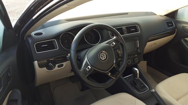 Photo 9 VIN: WVWSK1AJ7GM200683 - VOLKSWAGEN JETTA 