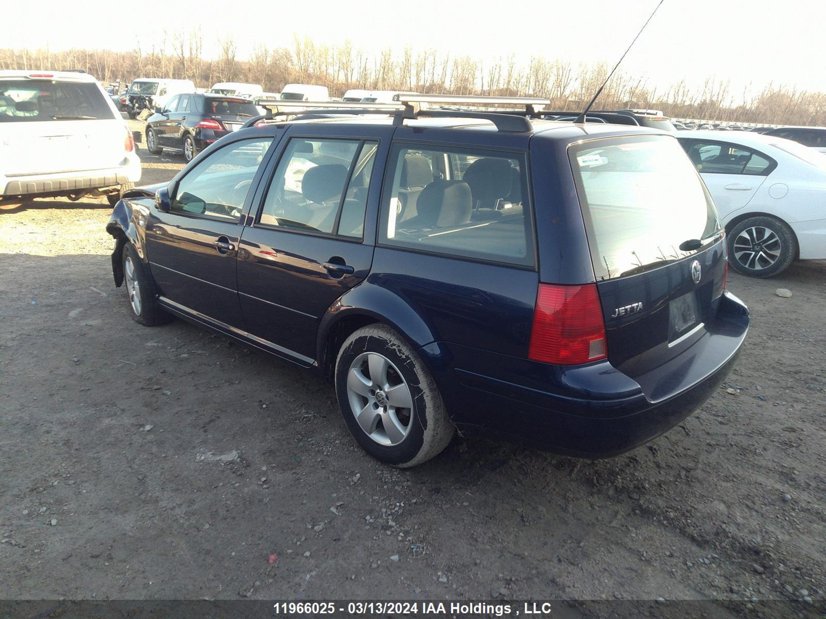 Photo 2 VIN: WVWSP61J33W490899 - VOLKSWAGEN JETTA 