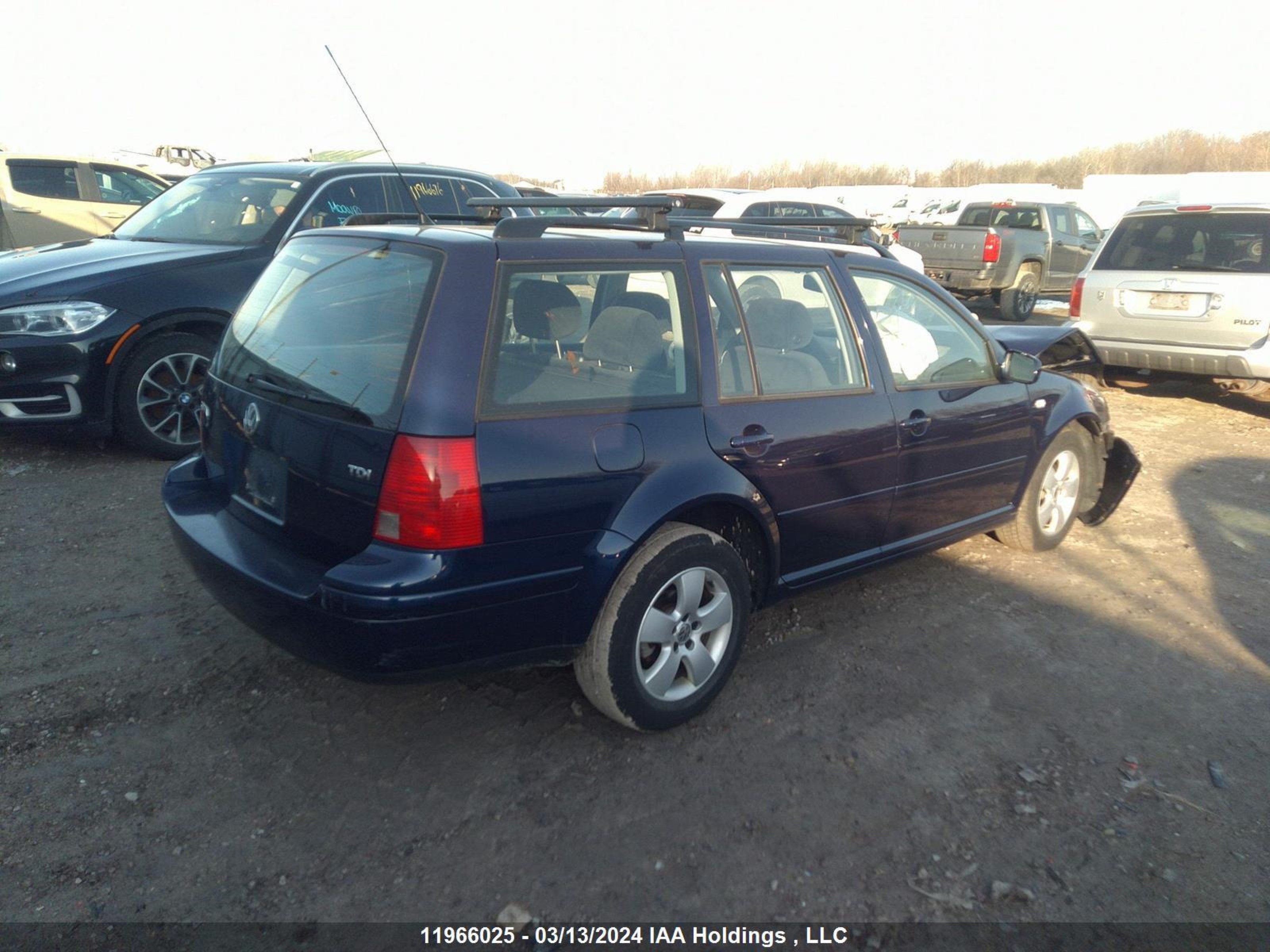 Photo 3 VIN: WVWSP61J33W490899 - VOLKSWAGEN JETTA 