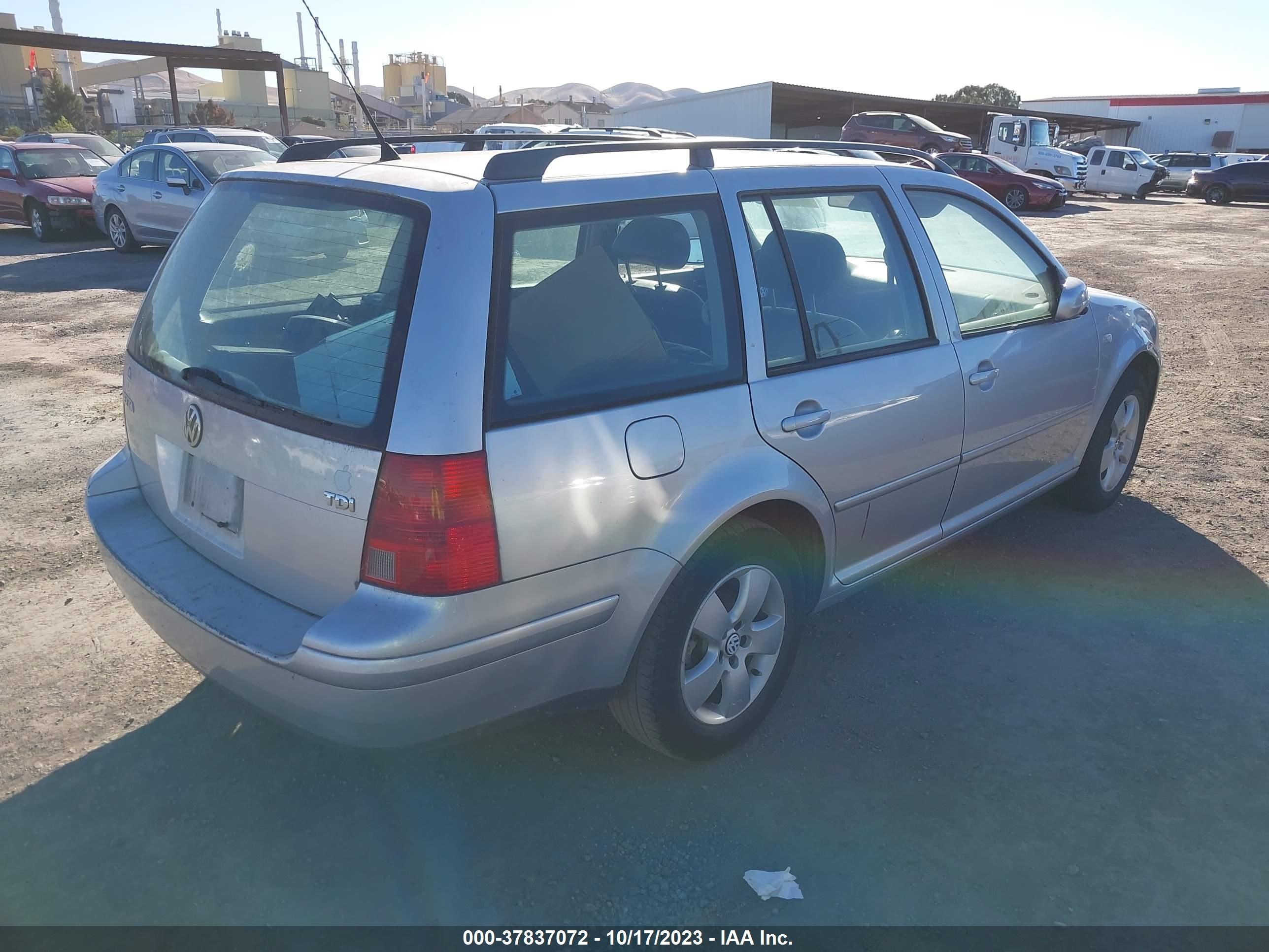 Photo 3 VIN: WVWSP61J33W571899 - VOLKSWAGEN JETTA 