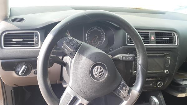 Photo 13 VIN: WVWSV1160CM109641 - VOLKSWAGEN JETTA 