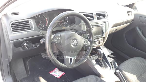 Photo 11 VIN: WVWSV1161CM014537 - VOLKSWAGEN JETTA 