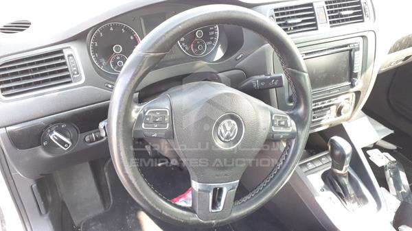 Photo 13 VIN: WVWSV1161CM014537 - VOLKSWAGEN JETTA 