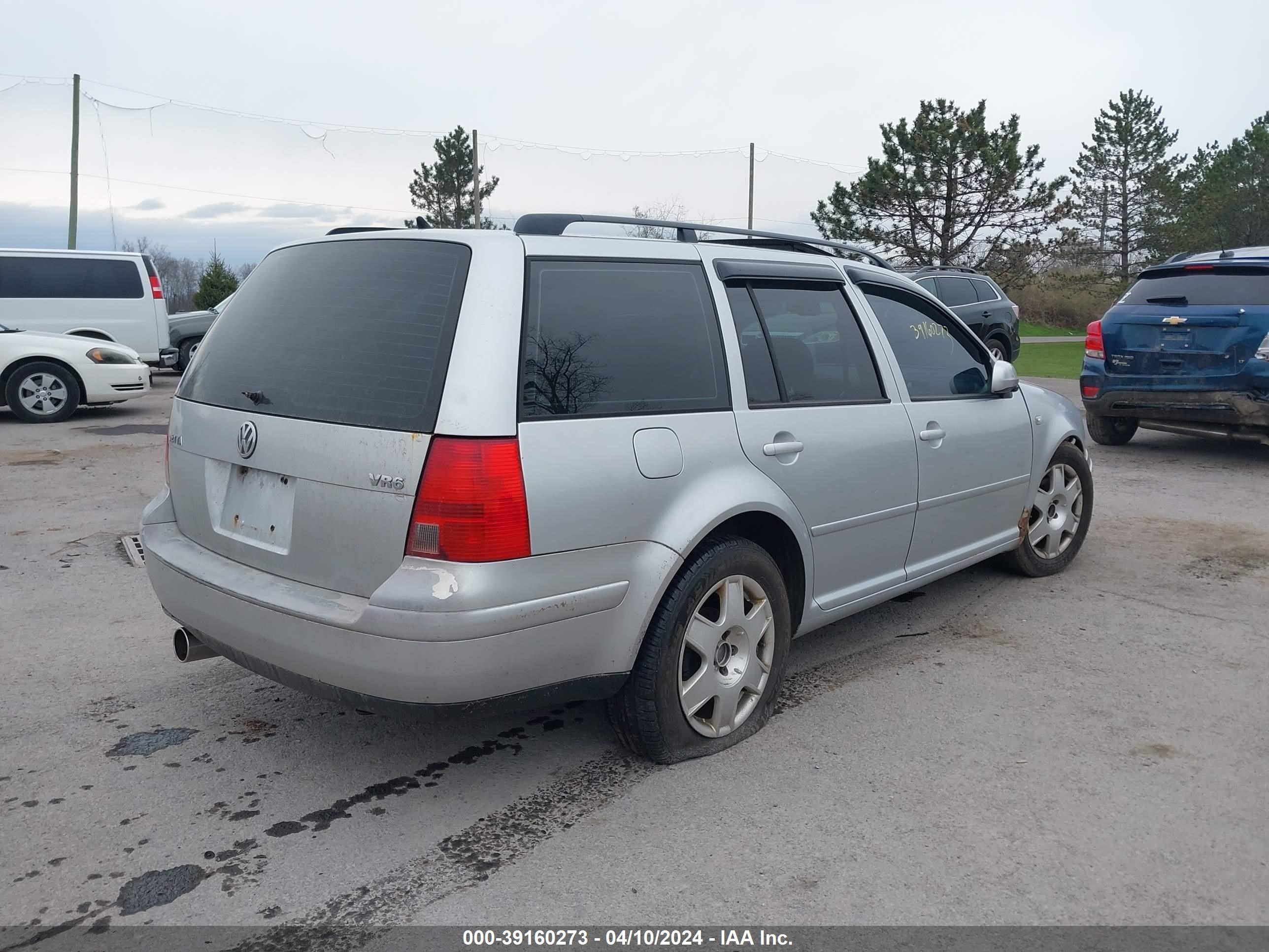 Photo 3 VIN: WVWTG61J62W336576 - VOLKSWAGEN JETTA 