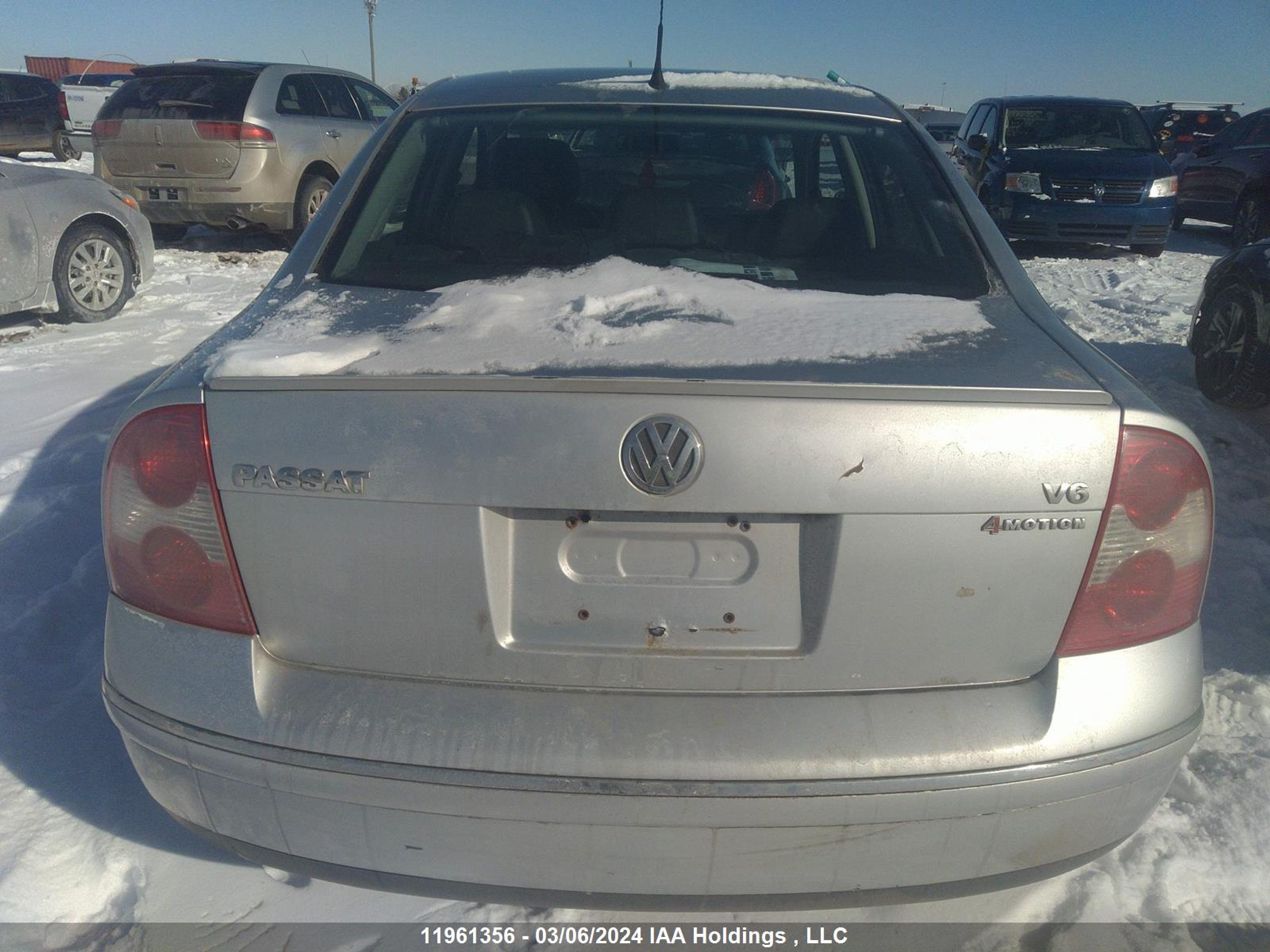 Photo 15 VIN: WVWTH63B83P395028 - VOLKSWAGEN PASSAT 