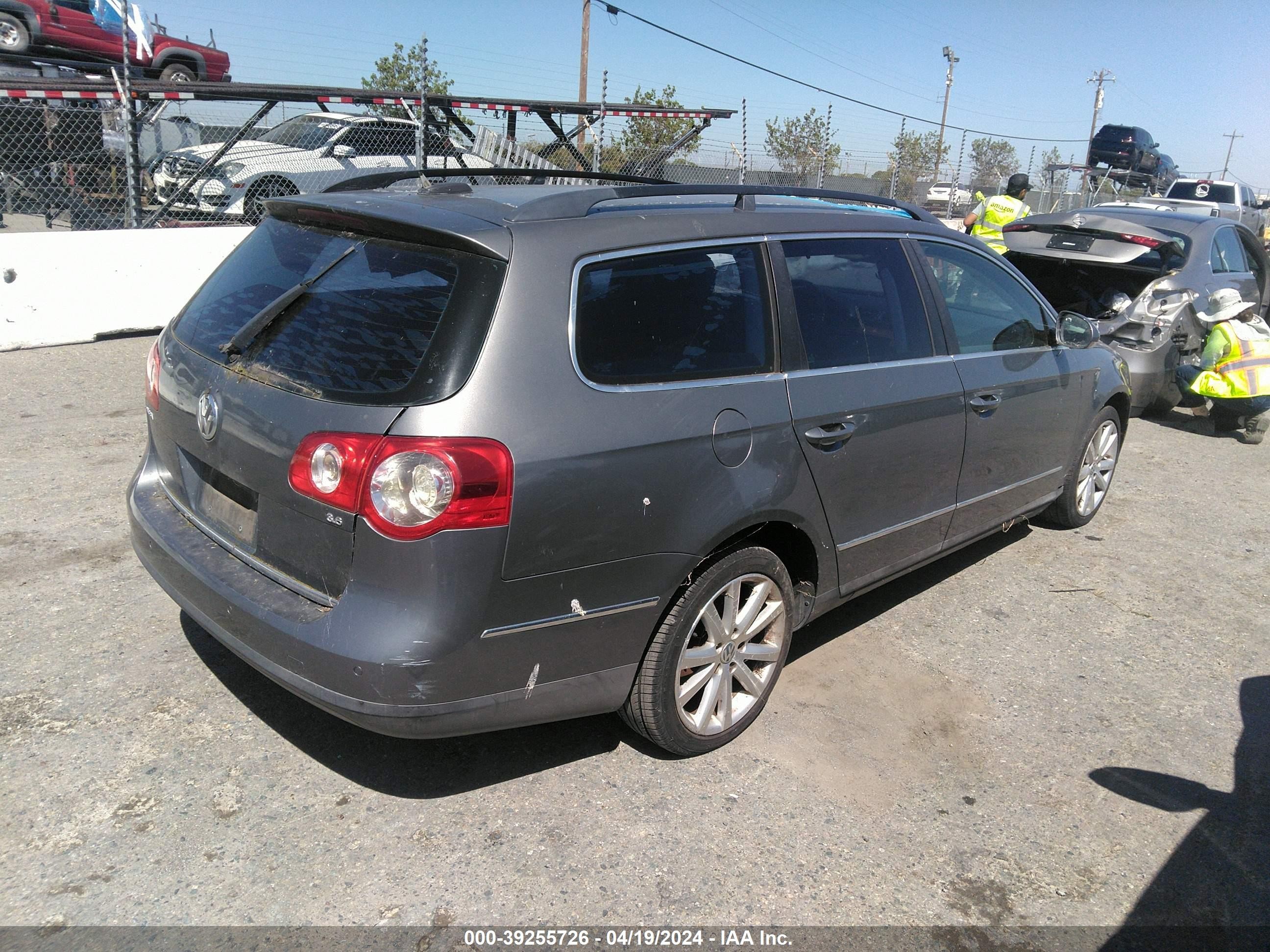 Photo 3 VIN: WVWTU73C57E009256 - VOLKSWAGEN PASSAT 