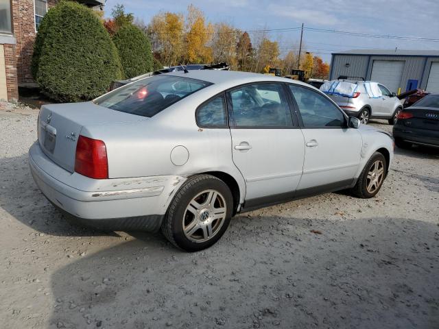 Photo 2 VIN: WVWUH23B2YE318560 - VOLKSWAGEN PASSAT GLX 