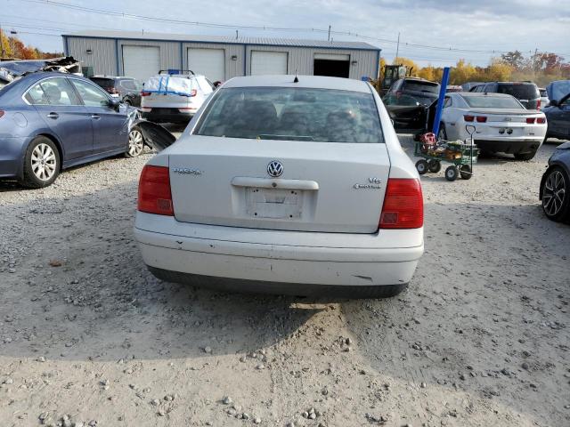 Photo 5 VIN: WVWUH23B2YE318560 - VOLKSWAGEN PASSAT GLX 