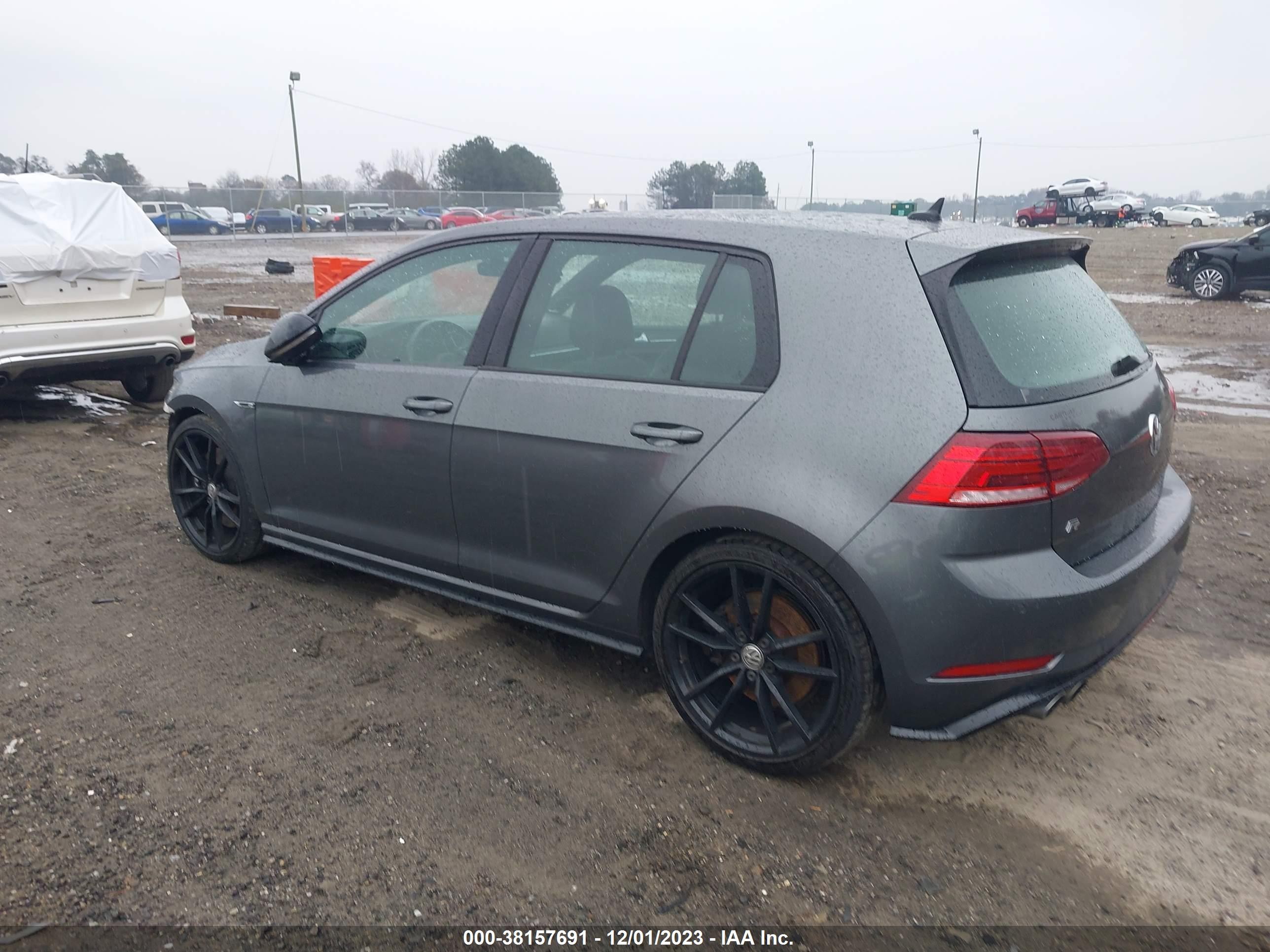 Photo 2 VIN: WVWVA7AU6KW136629 - VOLKSWAGEN GOLF 