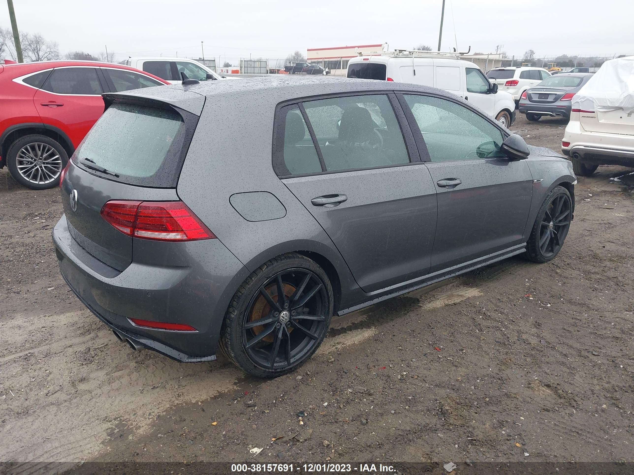 Photo 3 VIN: WVWVA7AU6KW136629 - VOLKSWAGEN GOLF 