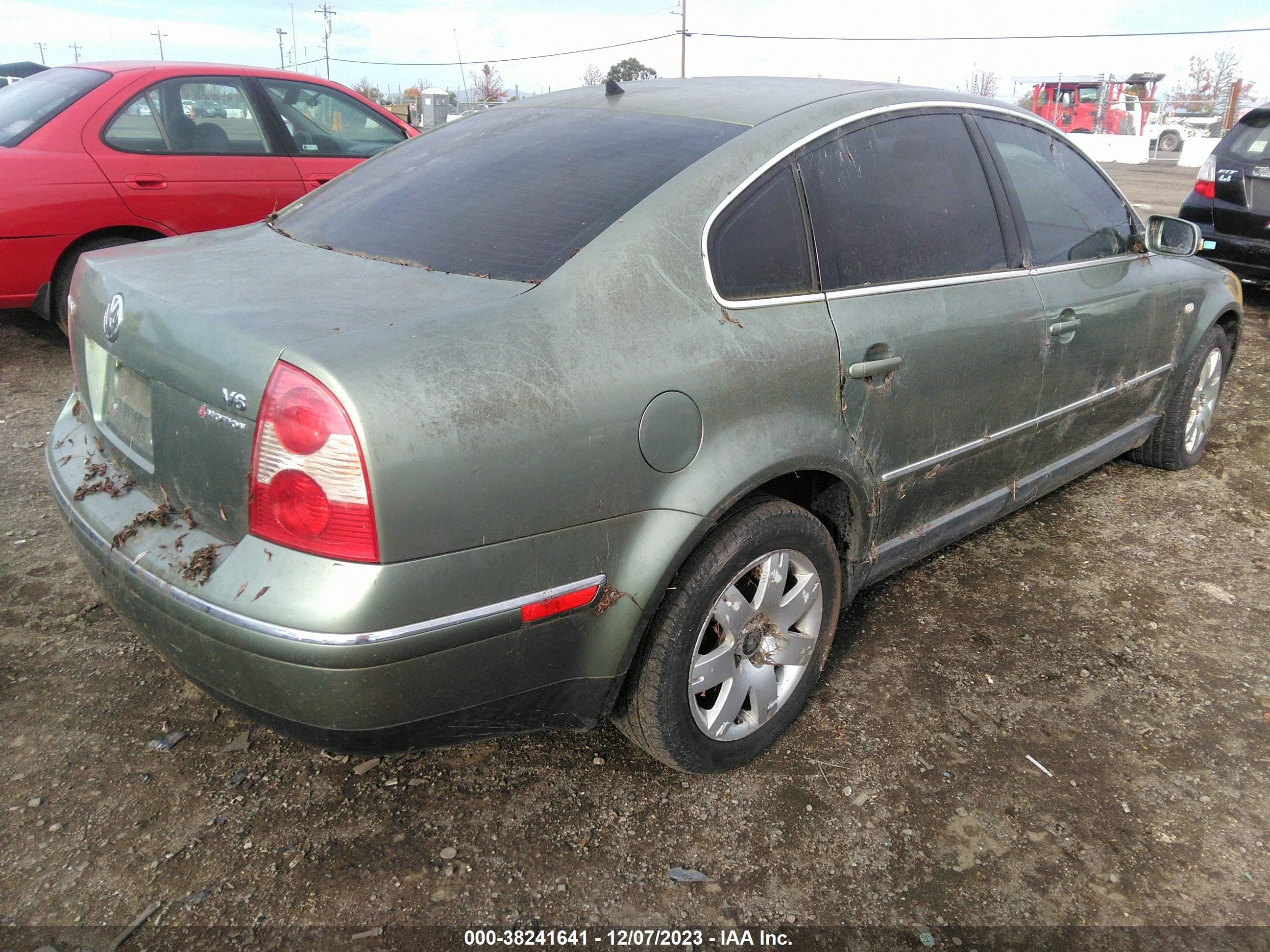 Photo 3 VIN: WVWVD63B03E110399 - VOLKSWAGEN PASSAT 