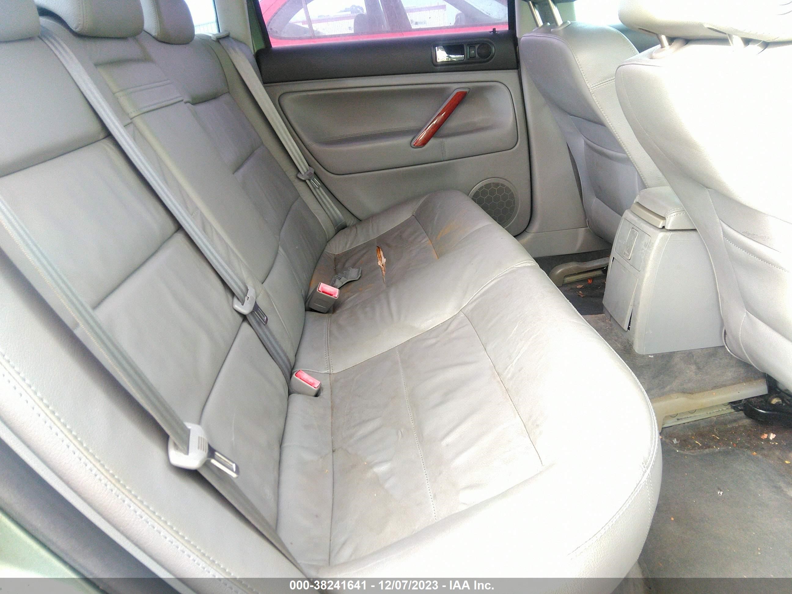 Photo 7 VIN: WVWVD63B03E110399 - VOLKSWAGEN PASSAT 