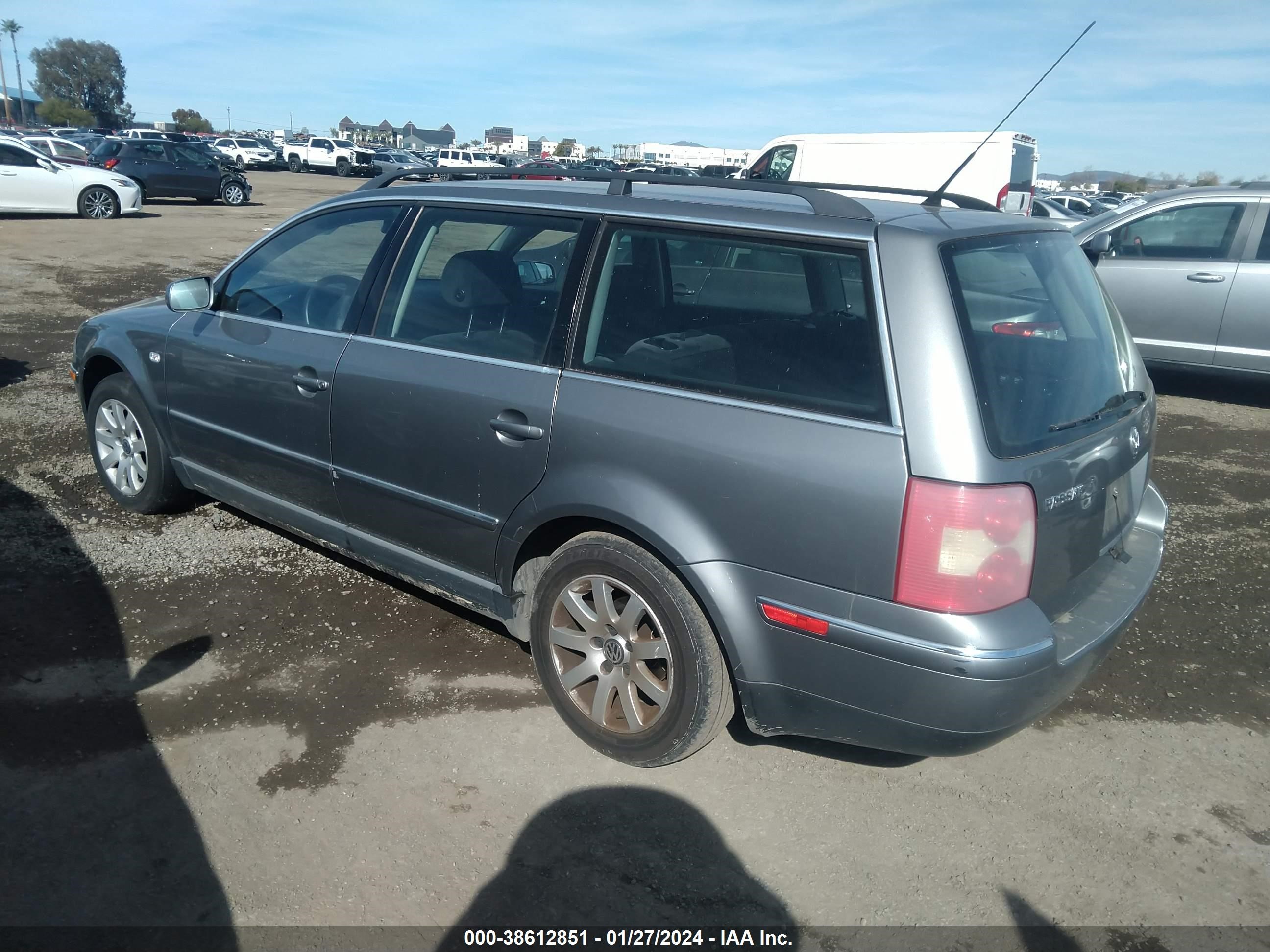 Photo 2 VIN: WVWVD63B43E165907 - VOLKSWAGEN PASSAT 