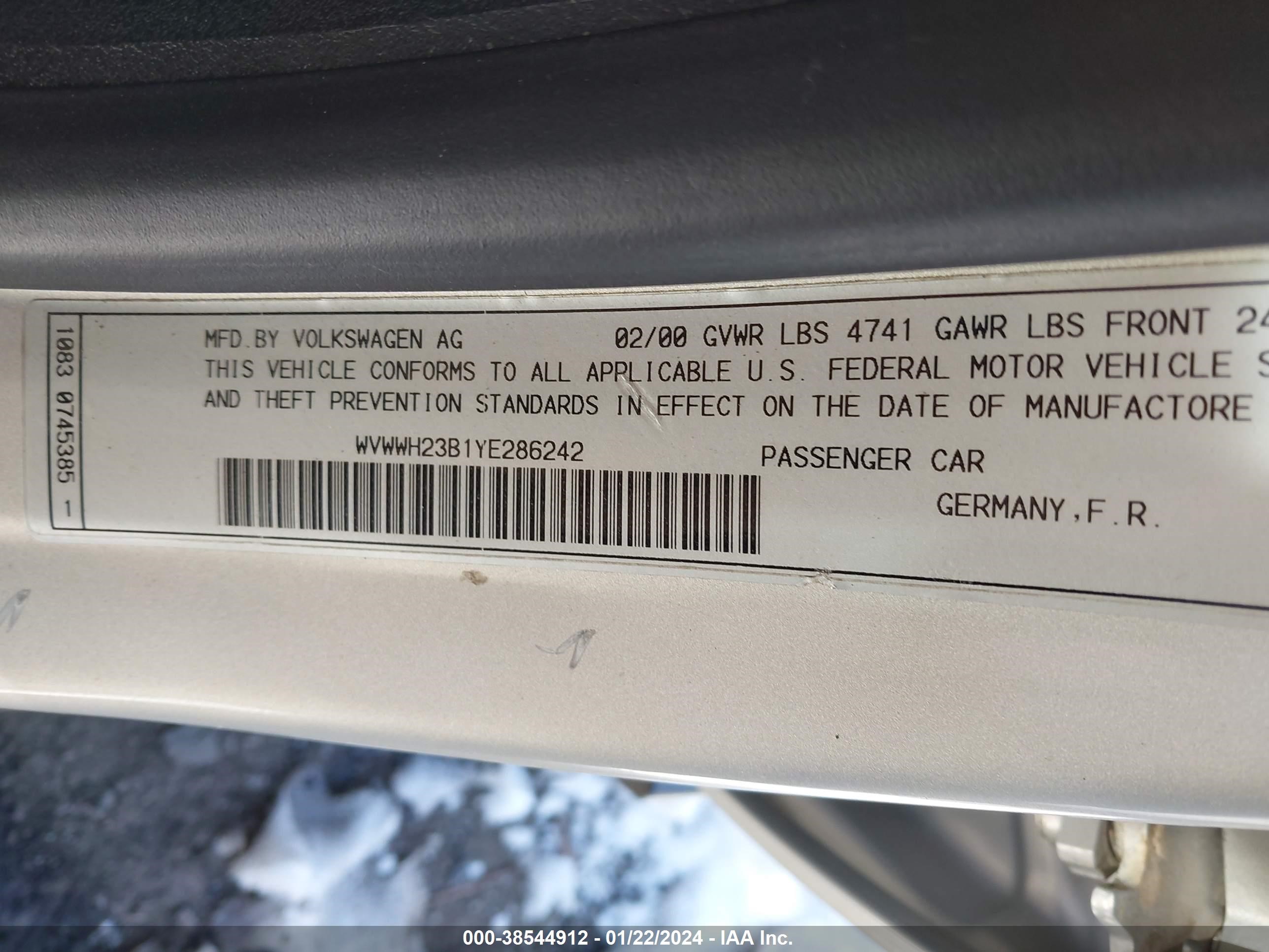 Photo 8 VIN: WVWWH23B1YE286242 - VOLKSWAGEN PASSAT 