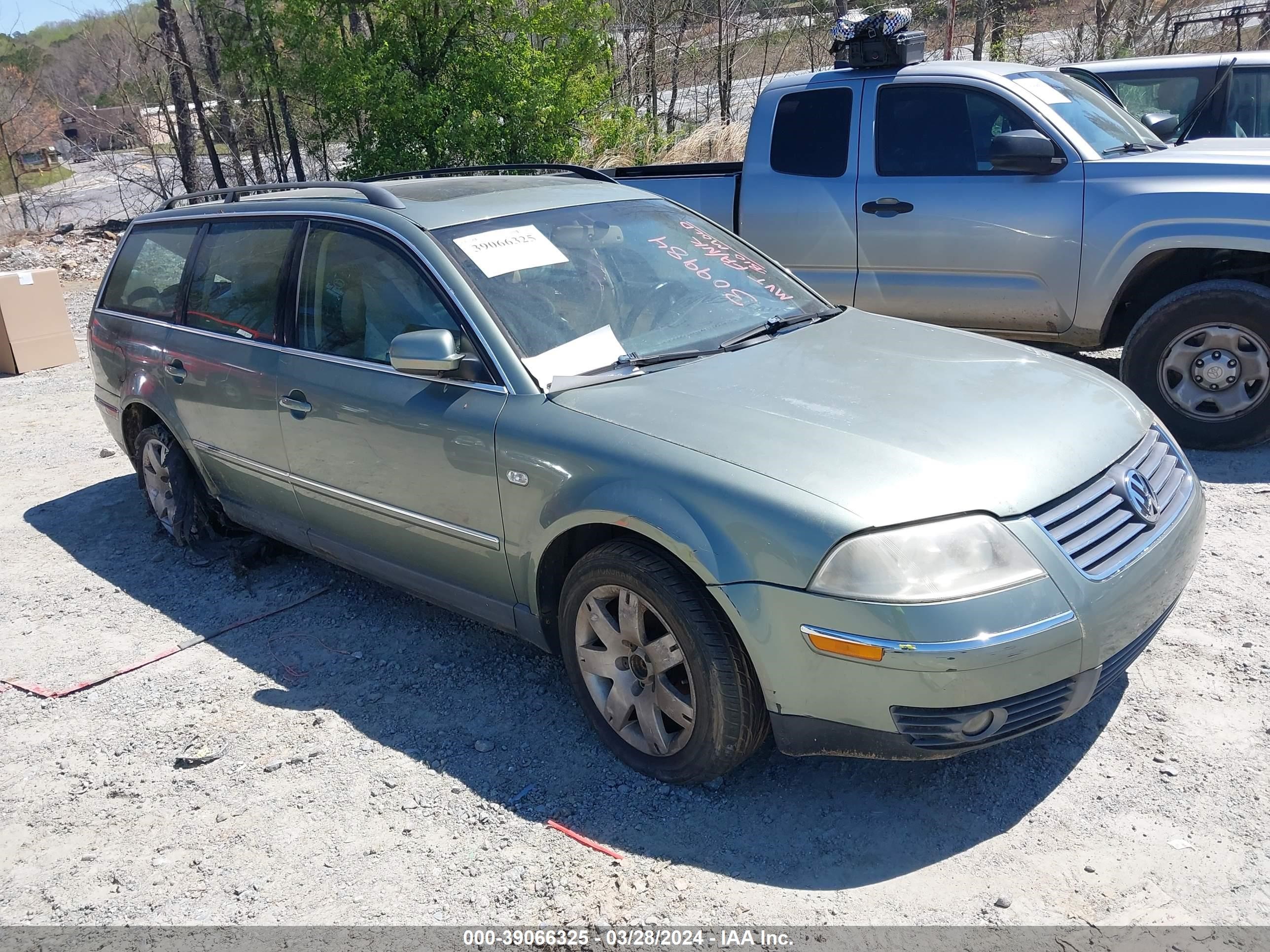 Photo 0 VIN: WVWWH63B83E309984 - VOLKSWAGEN PASSAT 