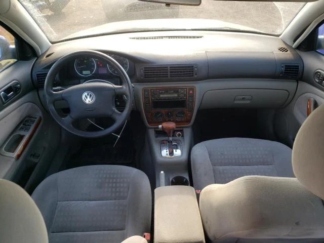 Photo 7 VIN: WVWXH63B31E240736 - VOLKSWAGEN PASSAT 