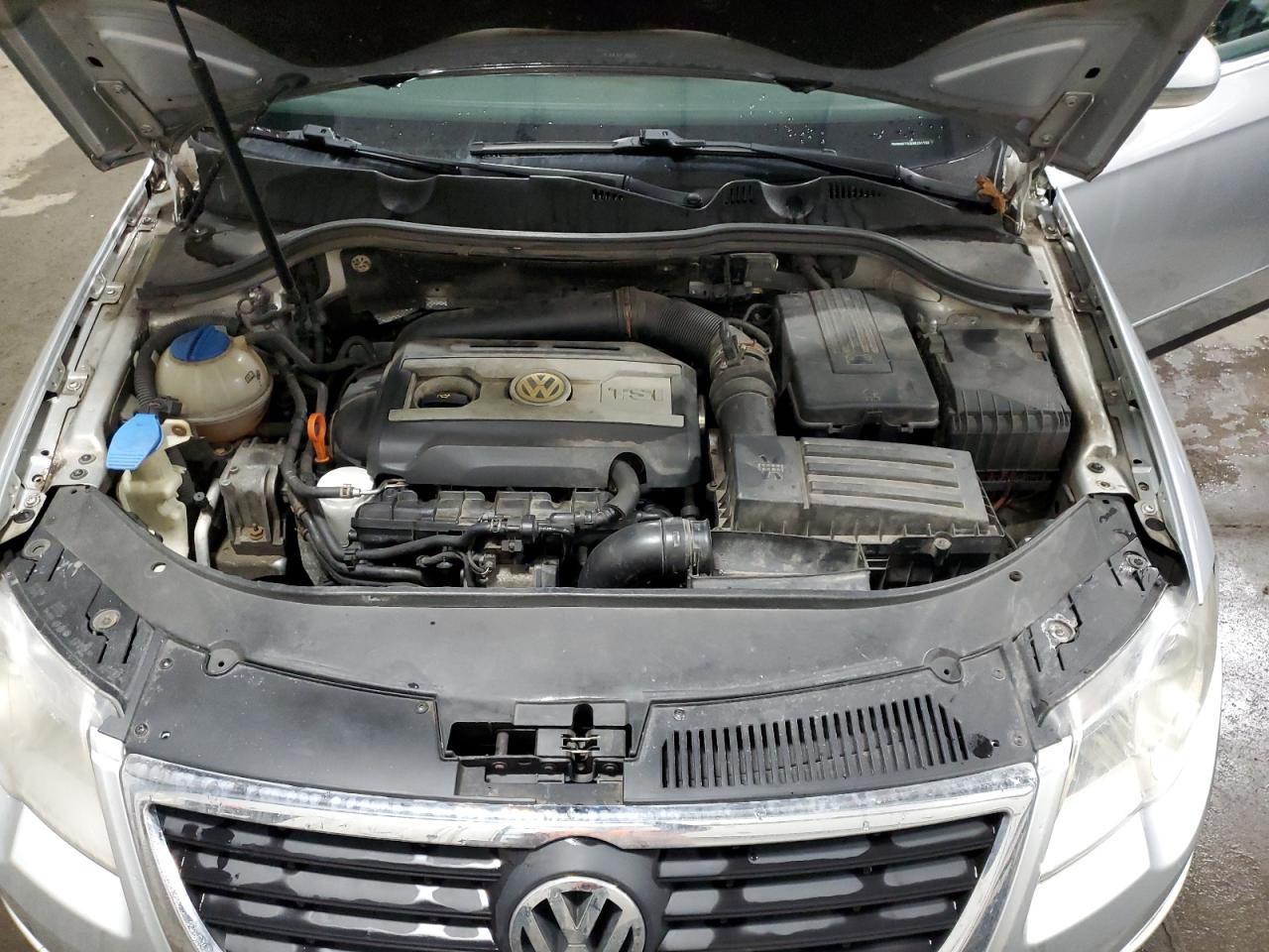 Photo 10 VIN: WVWXK73C08E231132 - VOLKSWAGEN PASSAT 