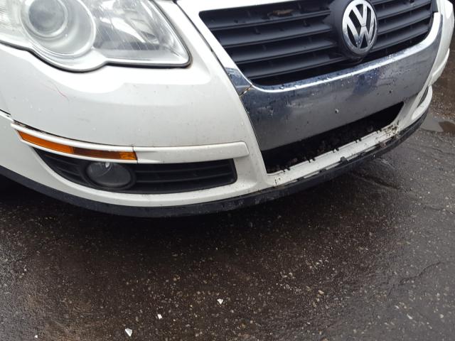 Photo 8 VIN: WVWXK7AN6AE070716 - VOLKSWAGEN PASSAT 