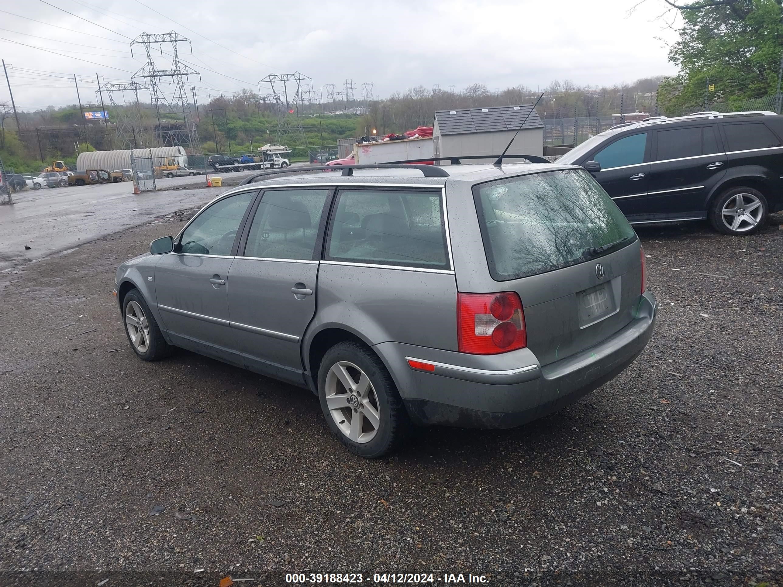 Photo 2 VIN: WVWYH63B44E012091 - VOLKSWAGEN PASSAT 