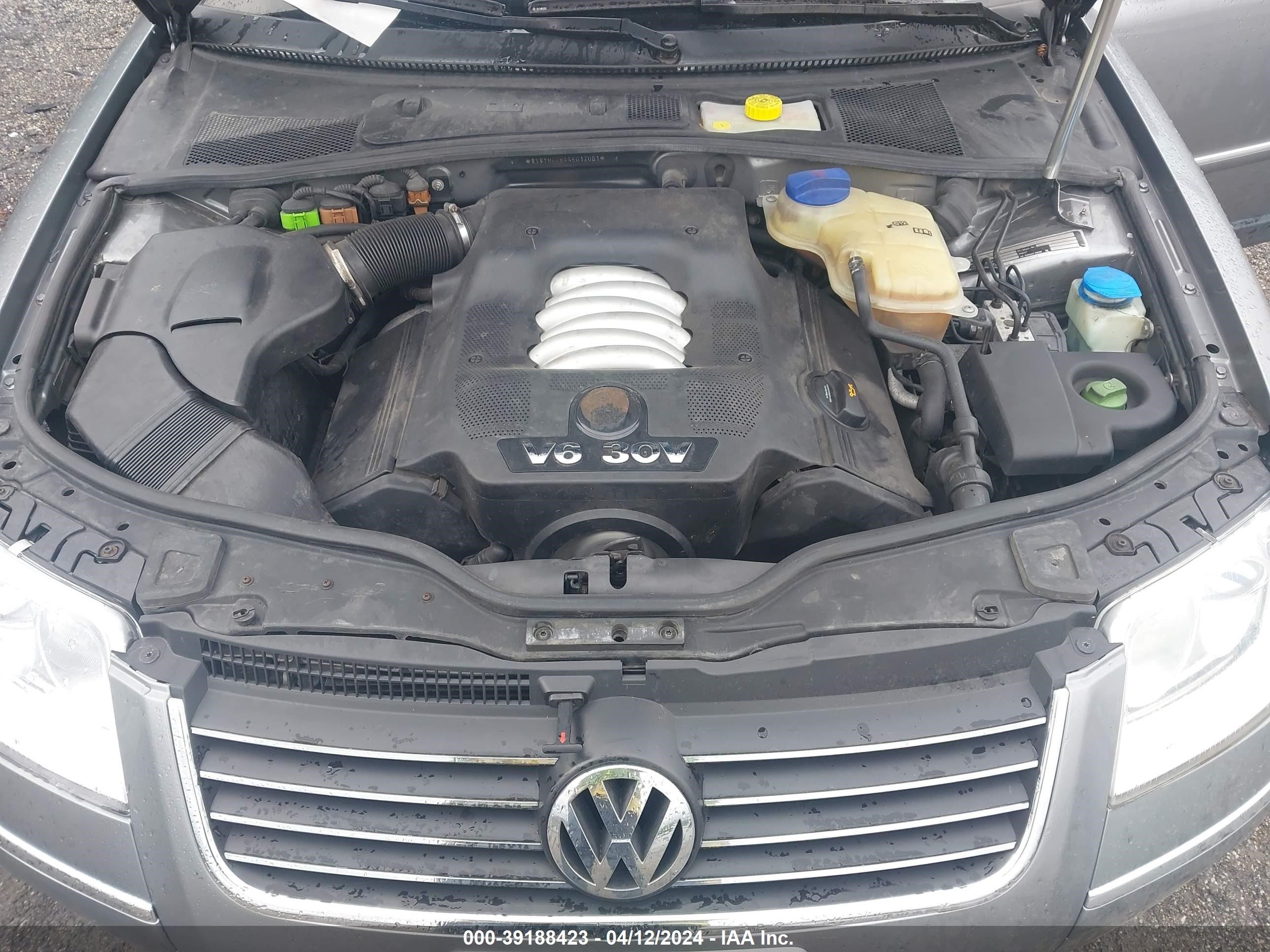 Photo 9 VIN: WVWYH63B44E012091 - VOLKSWAGEN PASSAT 