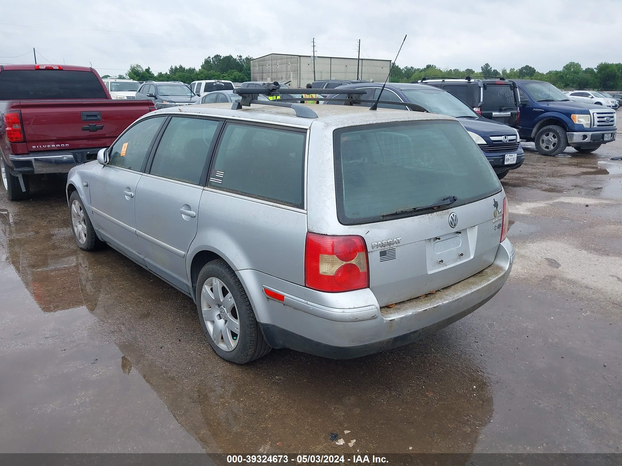 Photo 2 VIN: WVWYH63B81E242065 - VOLKSWAGEN PASSAT 