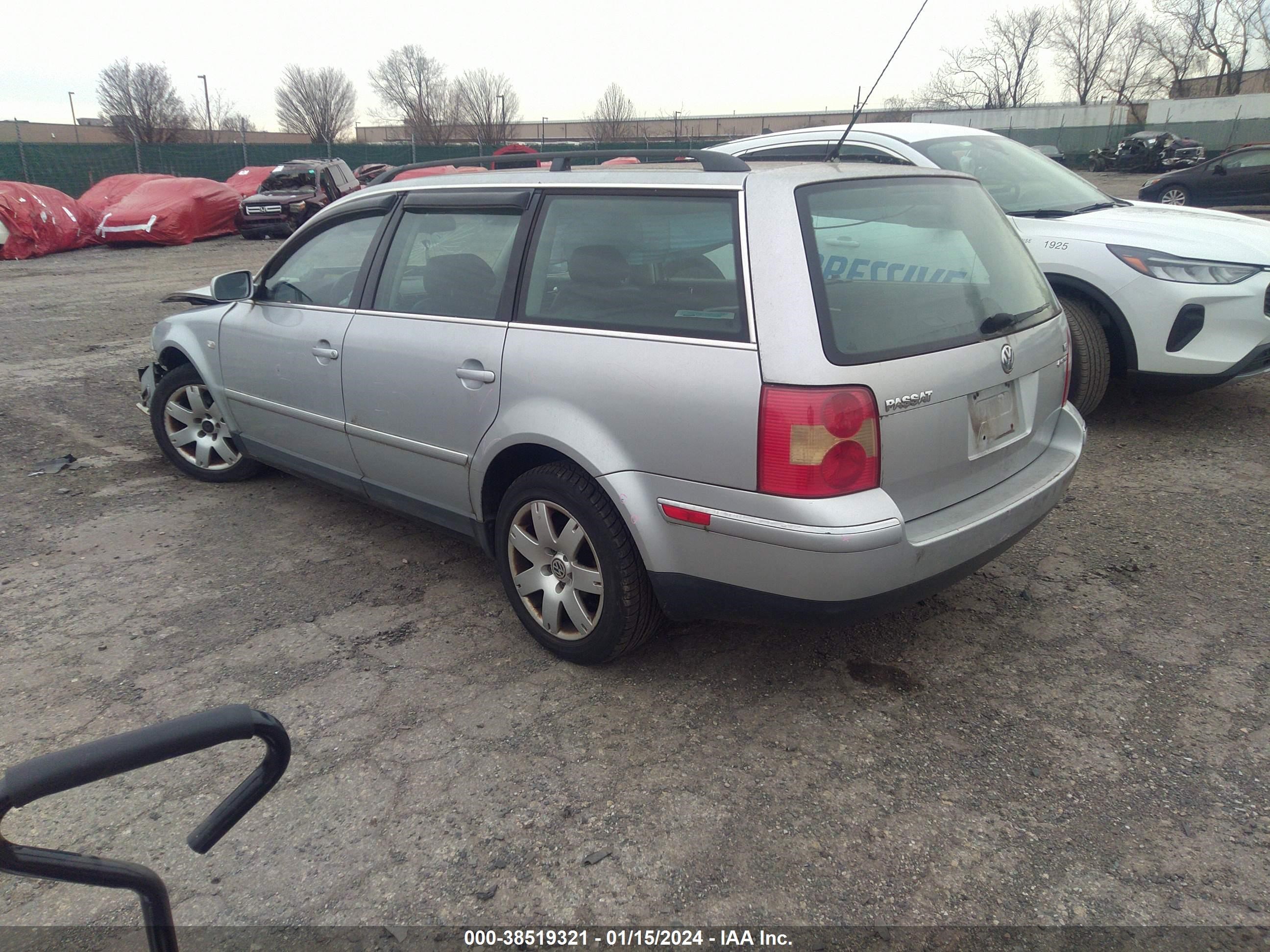 Photo 2 VIN: WVWYH63B93E407107 - VOLKSWAGEN PASSAT 