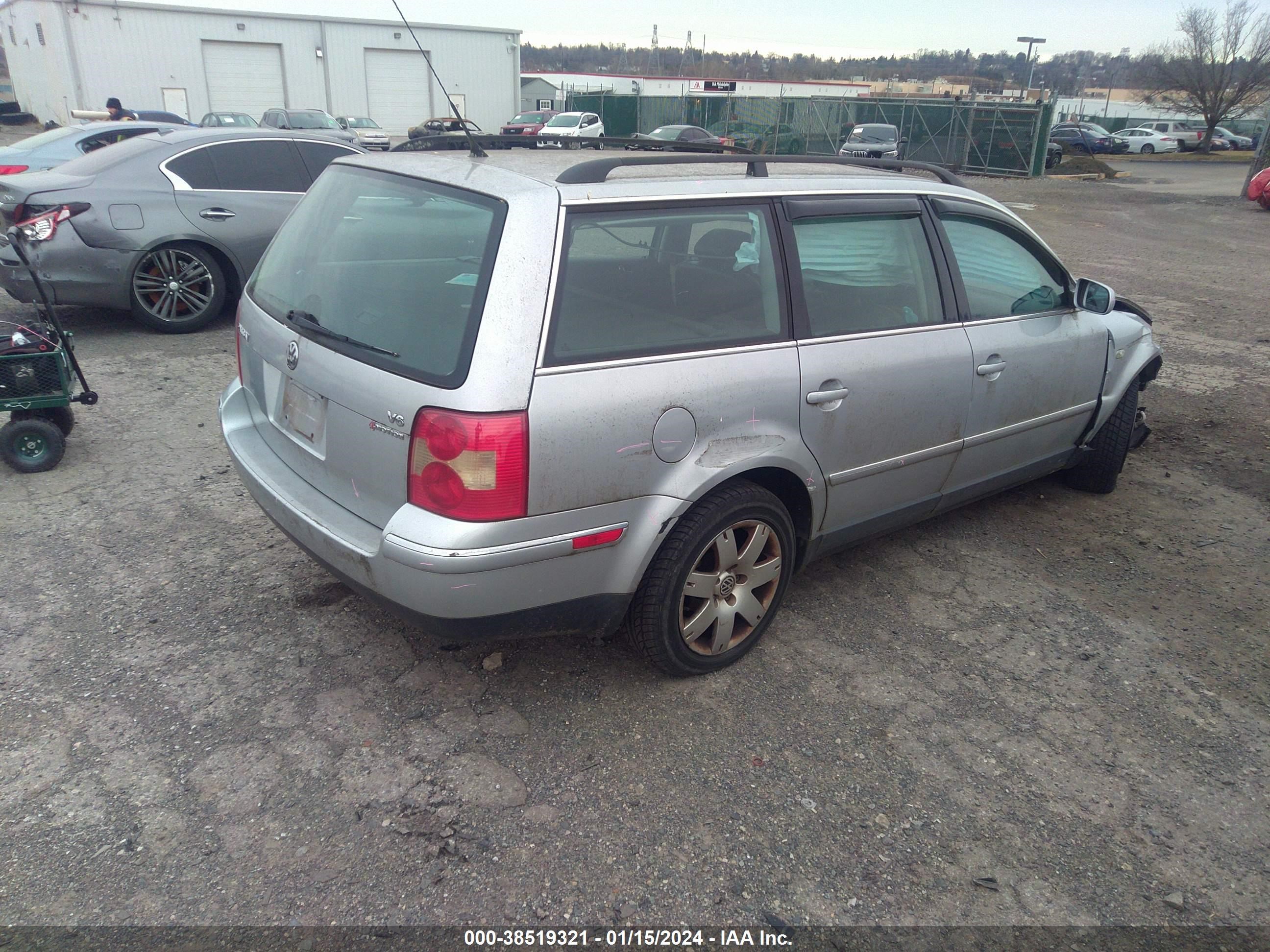 Photo 3 VIN: WVWYH63B93E407107 - VOLKSWAGEN PASSAT 