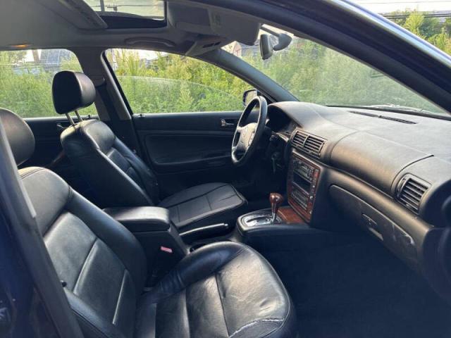 Photo 4 VIN: WVWYH63BX2E109146 - VOLKSWAGEN PASSAT GLX 