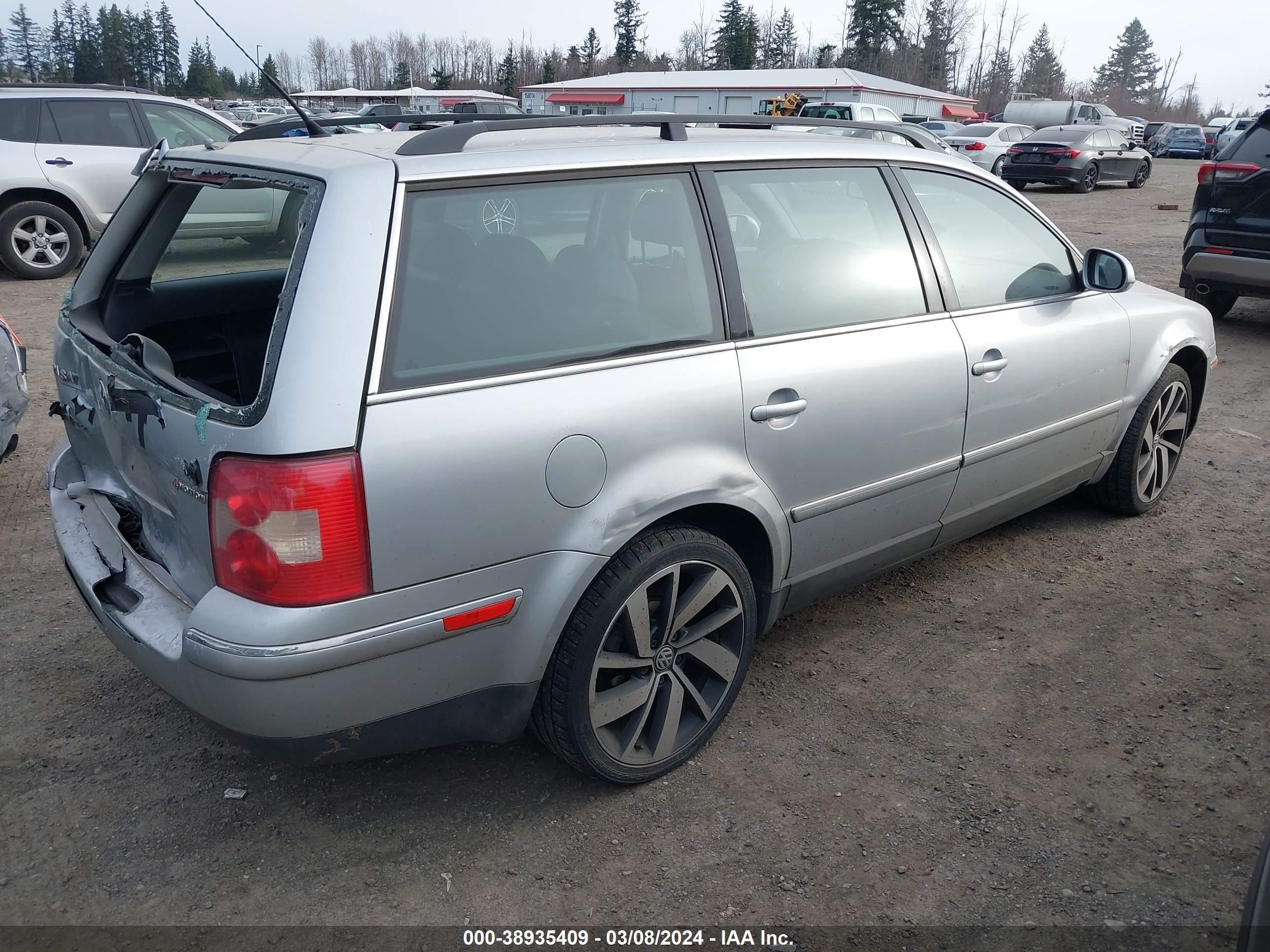 Photo 3 VIN: WVWYU63BX5E136251 - VOLKSWAGEN PASSAT 