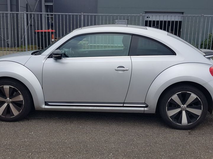 Photo 11 VIN: WVWZZZ16ZCM645225 - VOLKSWAGEN BEETLE 