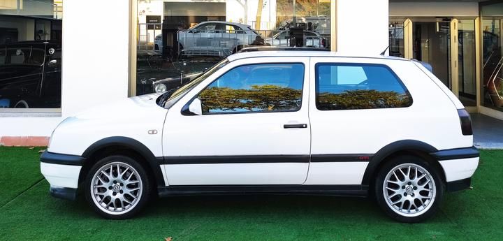 Photo 2 VIN: WVWZZZ1HZVW360098 - VOLKSWAGEN GOLF 