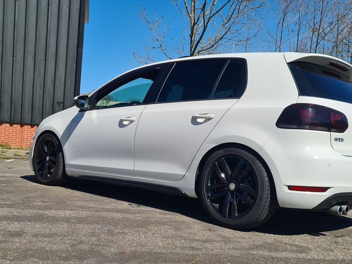 Photo 2 VIN: WVWZZZ1KZAW007996 - VOLKSWAGEN GOLF 