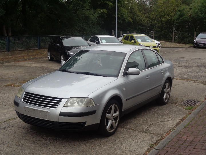 Photo 1 VIN: WVWZZZ3BZ1P212646 - VOLKSWAGEN PASSAT 