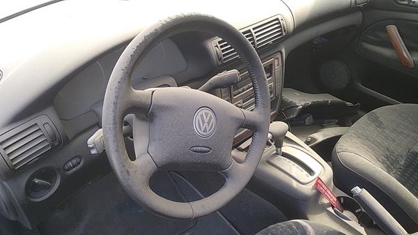 Photo 11 VIN: WVWZZZ3BZ2P034857 - VOLKSWAGEN PASSAT 