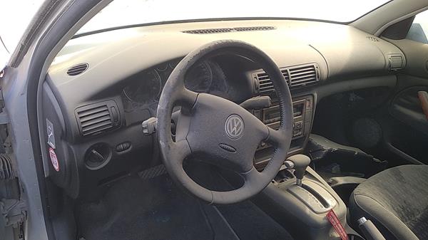 Photo 13 VIN: WVWZZZ3BZ2P034857 - VOLKSWAGEN PASSAT 