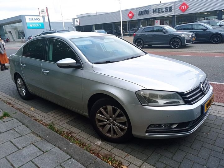 Photo 4 VIN: WVWZZZ3CZBP304345 - VOLKSWAGEN PASSAT 