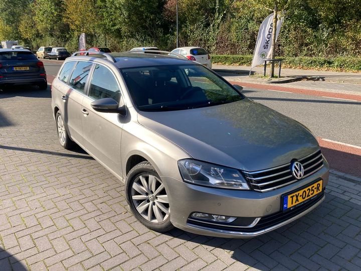 Photo 4 VIN: WVWZZZ3CZEE047612 - VOLKSWAGEN PASSAT 