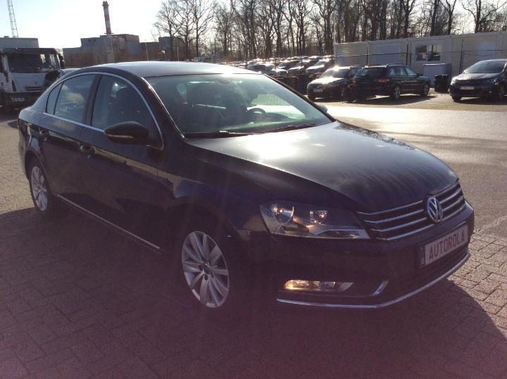 Photo 2 VIN: WVWZZZ3CZEP014173 - VOLKSWAGEN PASSAT 